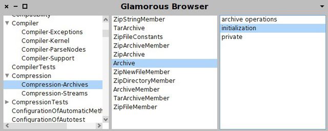 그림 10.4: 선택된 클래스의 메서드 범주 리스트와 패키지를 표시하는 트리가 포함된 향상된 클래스 탐색기.